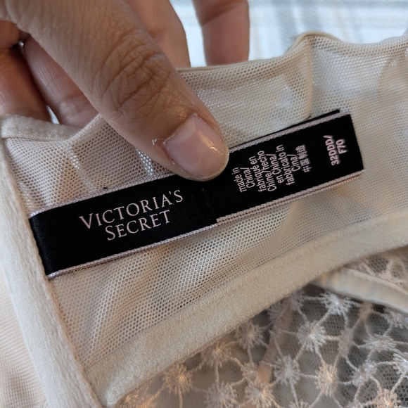 Victorias Secret LUXE Starburst Plunge Bra Champagne Embroidered 3DDD - Picture 3 of 9